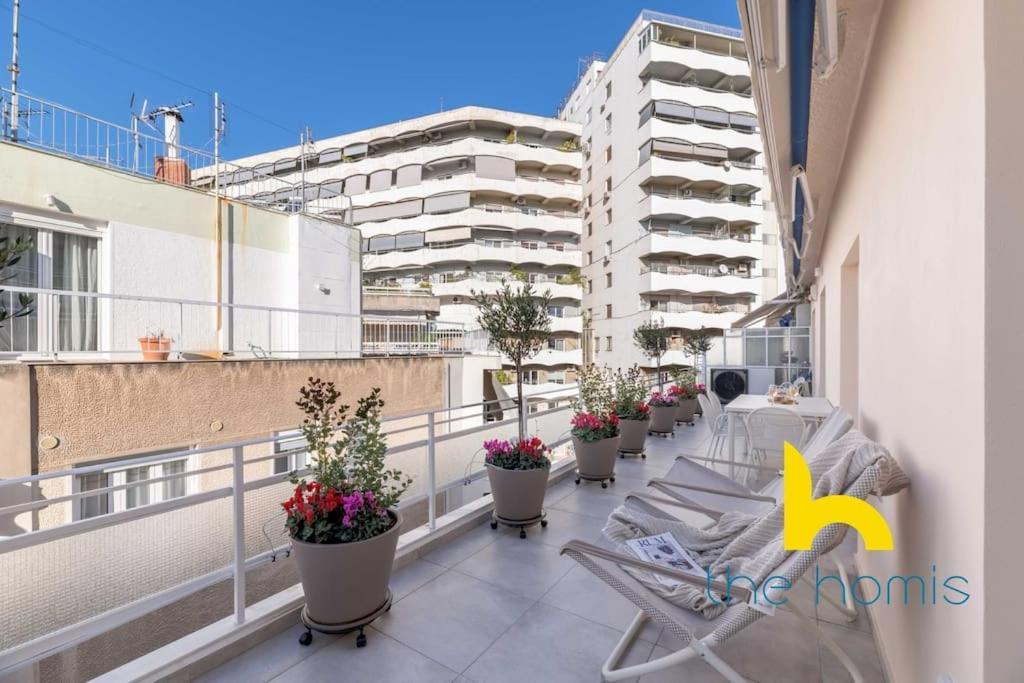 Upscale Apt, Patio Near Hospitals & Metro Apartment *